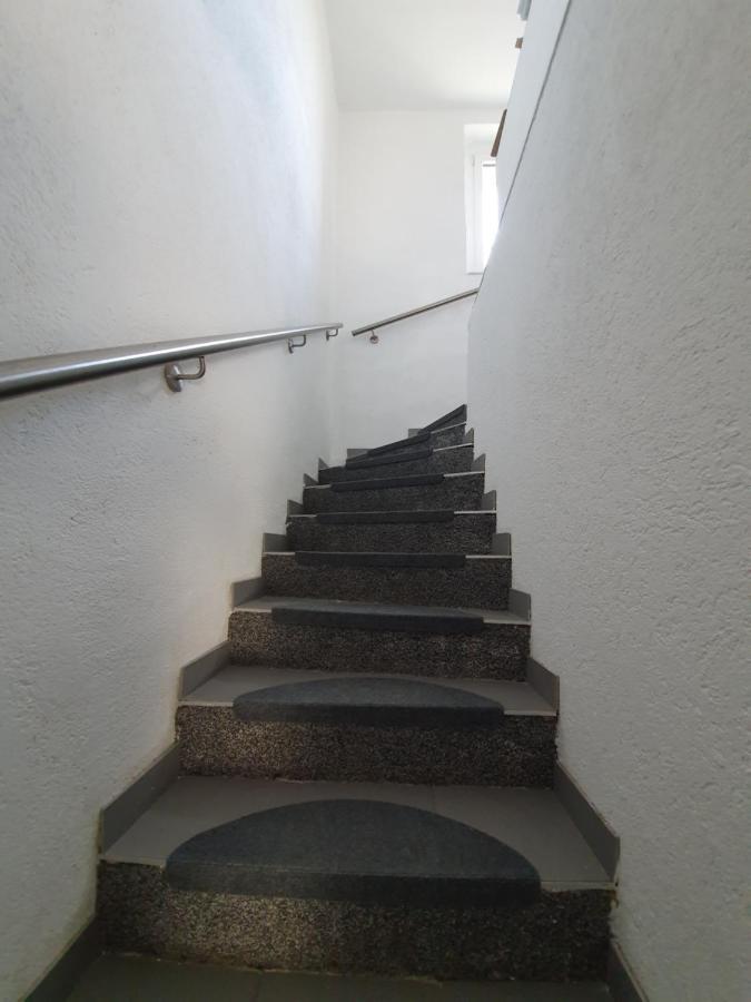 Ferienhaus In Der Eifel Naehe Burg Satzvey, Phantasialand, Eifelwanderwege Mechernich Esterno foto